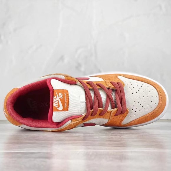 Nike SB Dunk Low Pro \
